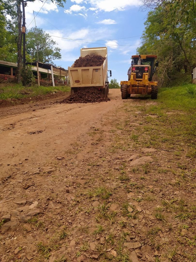 Vialidad ejecuta obras en Eldorado.