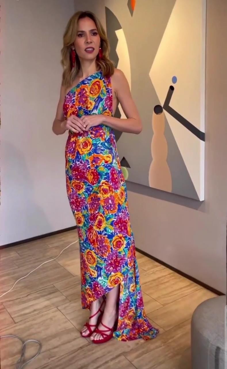 Elina Costantini lució 8 vestidos de los mejores diseñadores de Alta Costura del país.