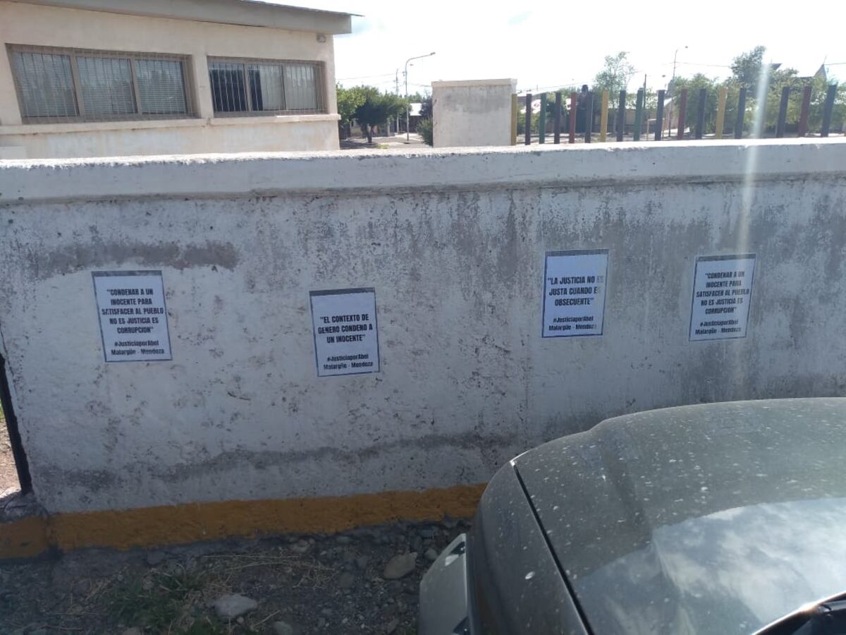Allegados a Abel Vázquez realizaron pintadas en el palacio judicial de Malargüe