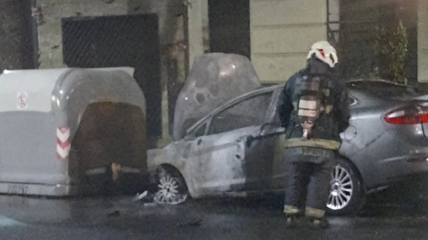 Los Bomberos de la Ciudad debieron actuar rápido para apagar las llamas.