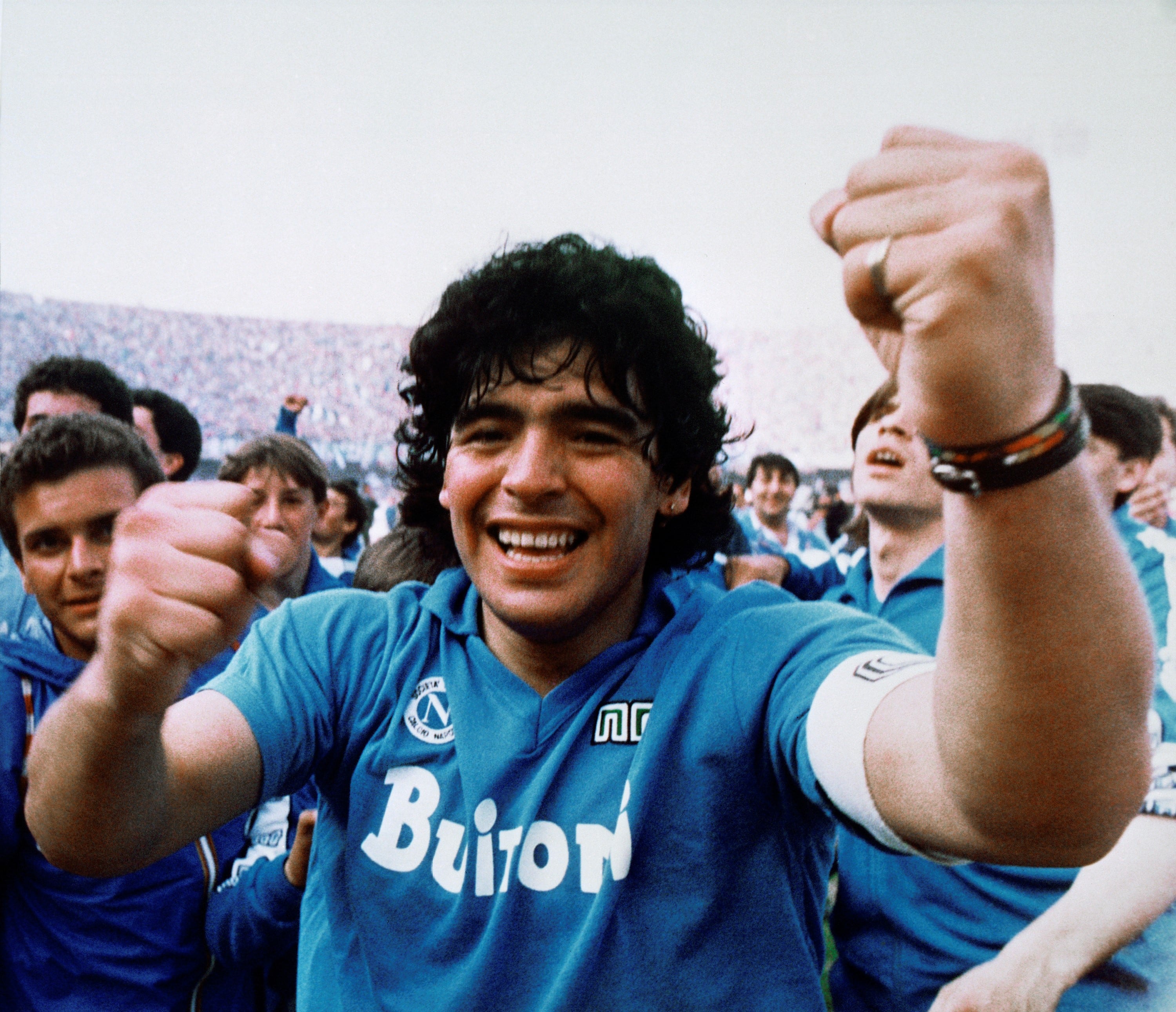 Diego Maradona luego de ganar su primera Serie A en 1987.