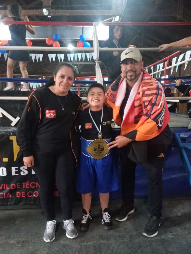 Dylan Algarbe de Arroyito campeón provincial infantil de Boxeo