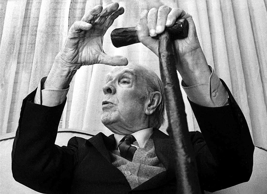 Jorge Luis Borges fue uno de los escritores más influyentes y reconocidos del siglo XX.