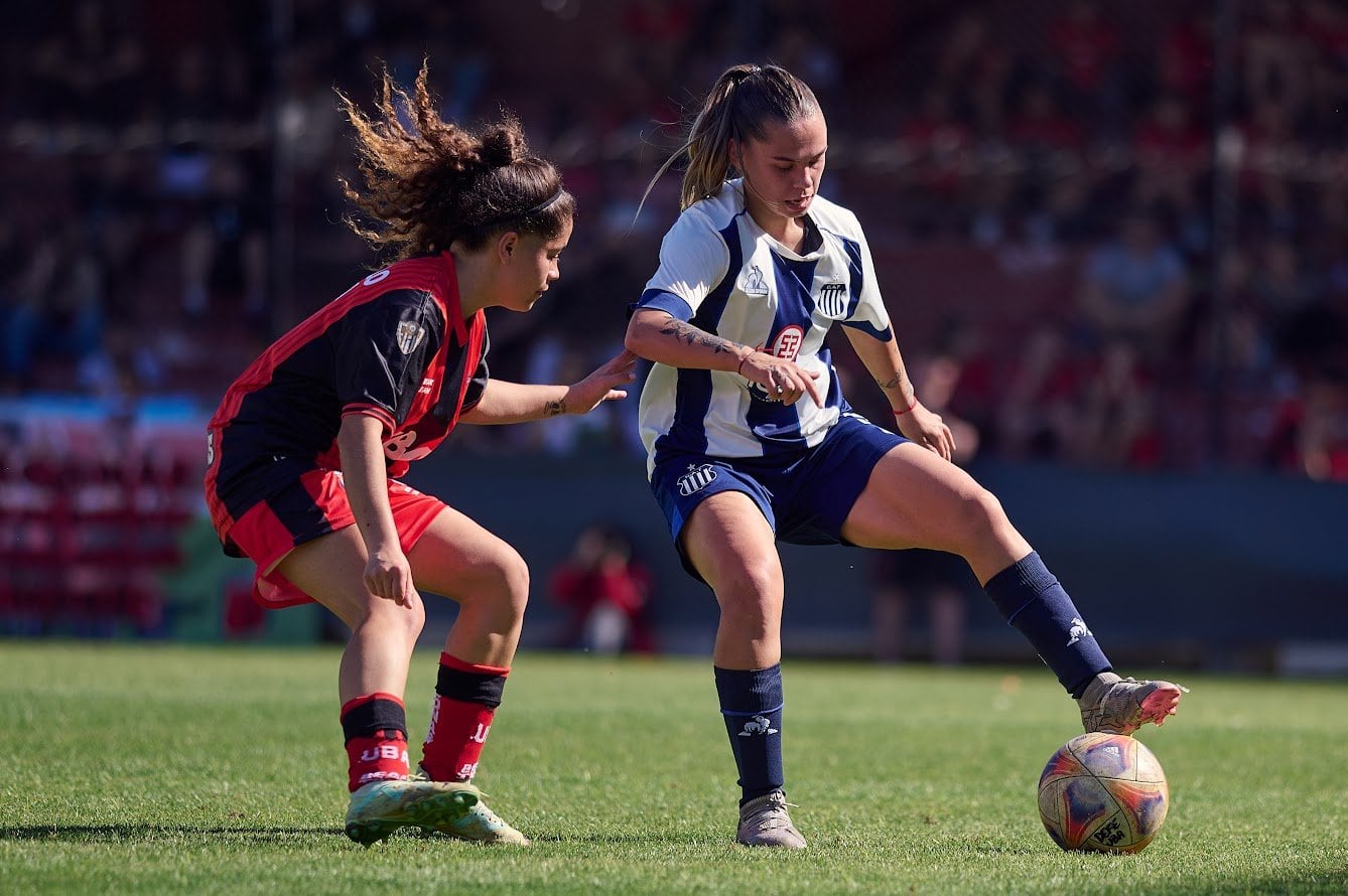 Las Matadoras golearon 3-0 a Defensores de Belgrano, como visitante, en la ida de la final de la Primera B de AFA. (Prensa Talleres)