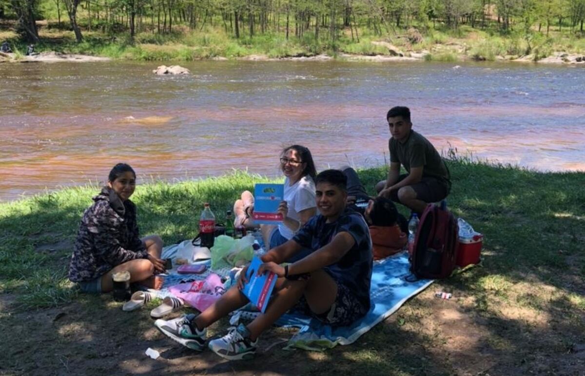 Entregaron kits sanitarios en las costas del río San Antonio
