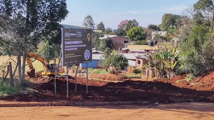 Dirección Provincial de Vialidad ejecuta obras de saneamiento en San Vicente.