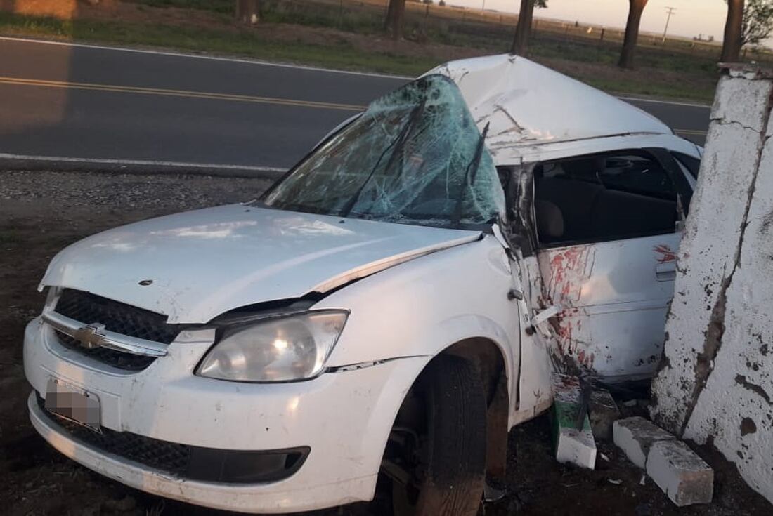 Así quedó el auto (Gentileza).