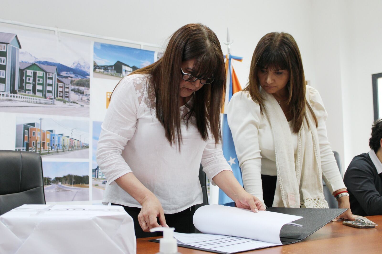 Río Grande: construirán 32 viviendas y un Centro de día para adultos mayores