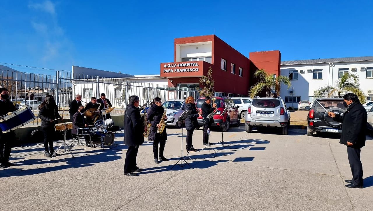 Homenajearán al personal de salud, así como también al músico Astor Piazzolla.