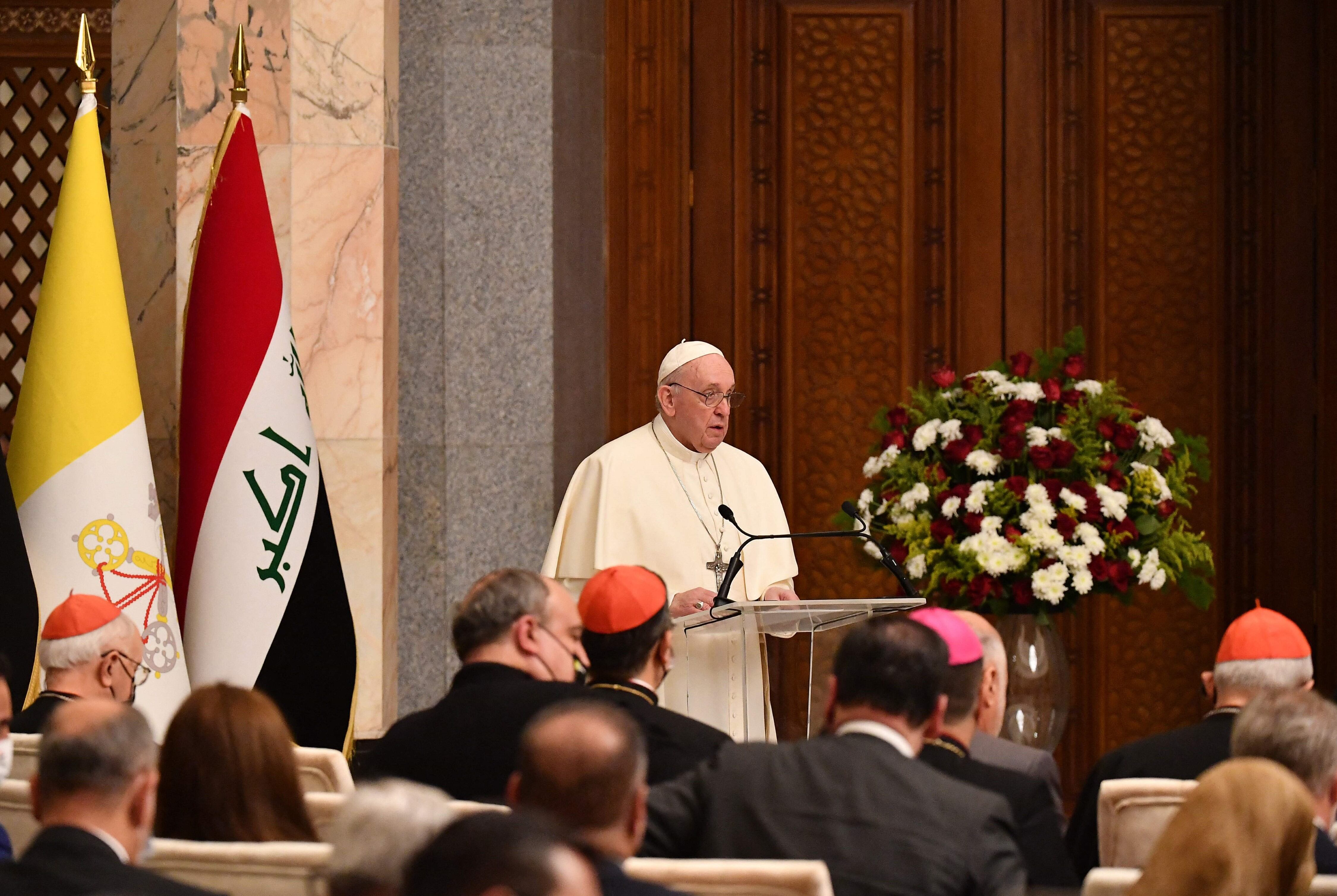 El papa Francisco llegó a Irak, país que nunca había sido visitado por un Sumo Pontífice. (AFP)