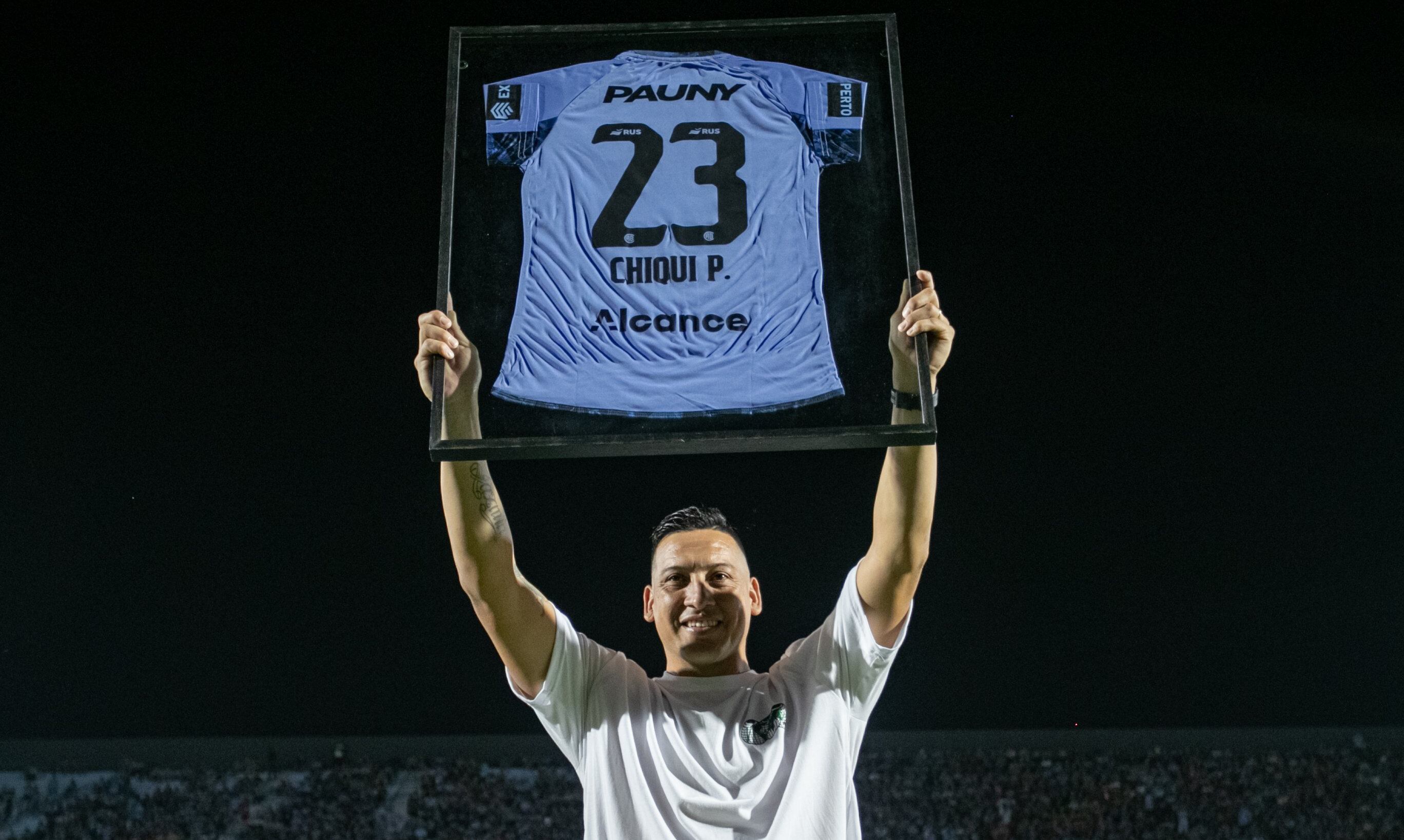 Claudio "Chiqui" Pérez y su primera experiencia como DT. (Belgrano).