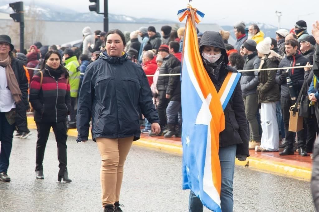 Vuoto encabezó el exitoso desfile por el 138° Aniversario de Ushuaia