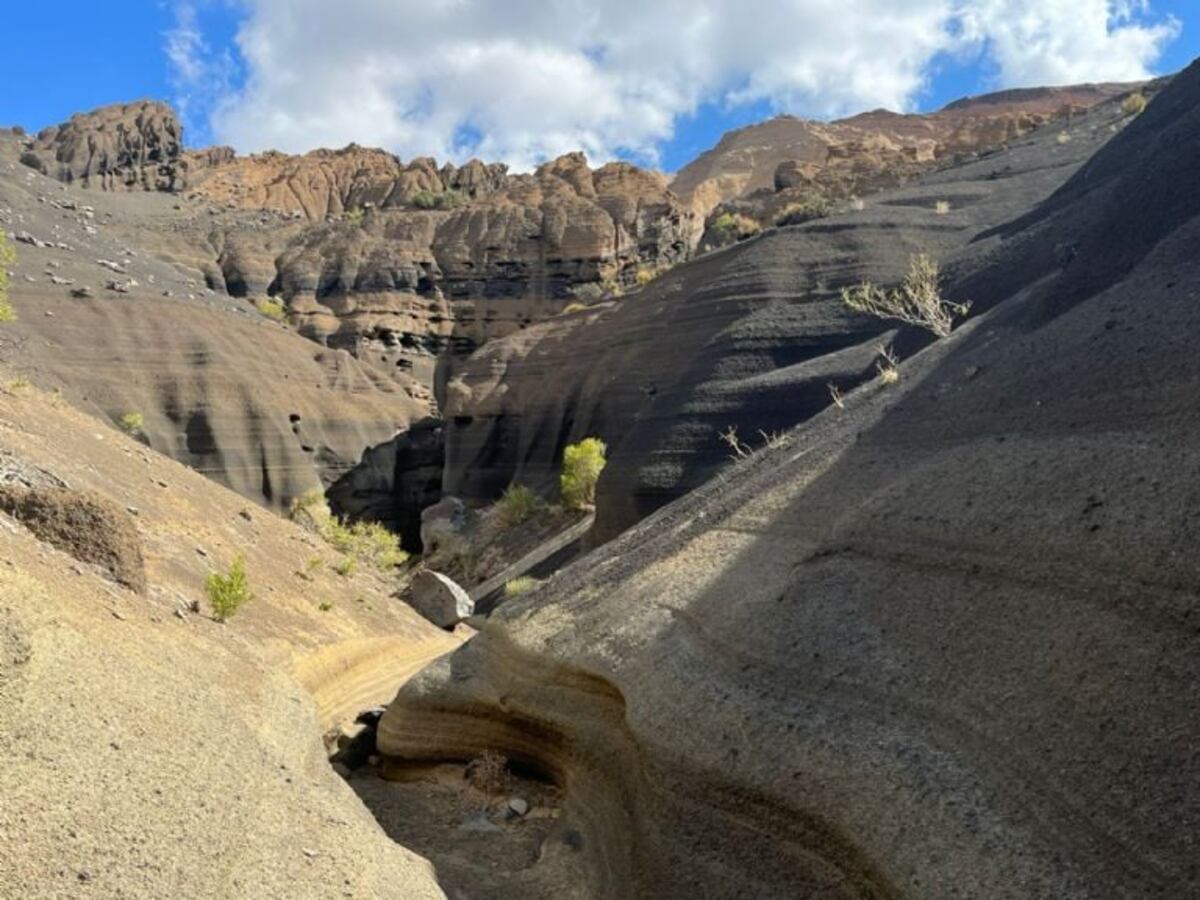 El fascinante volcán en el sur de Mendoza, considerado un paraíso oculto que podés conocer desde su interior