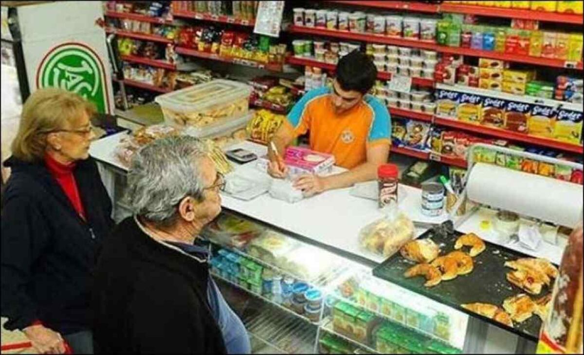 El Centro Almaceneros de Córdoba, duro contra los precios congelados