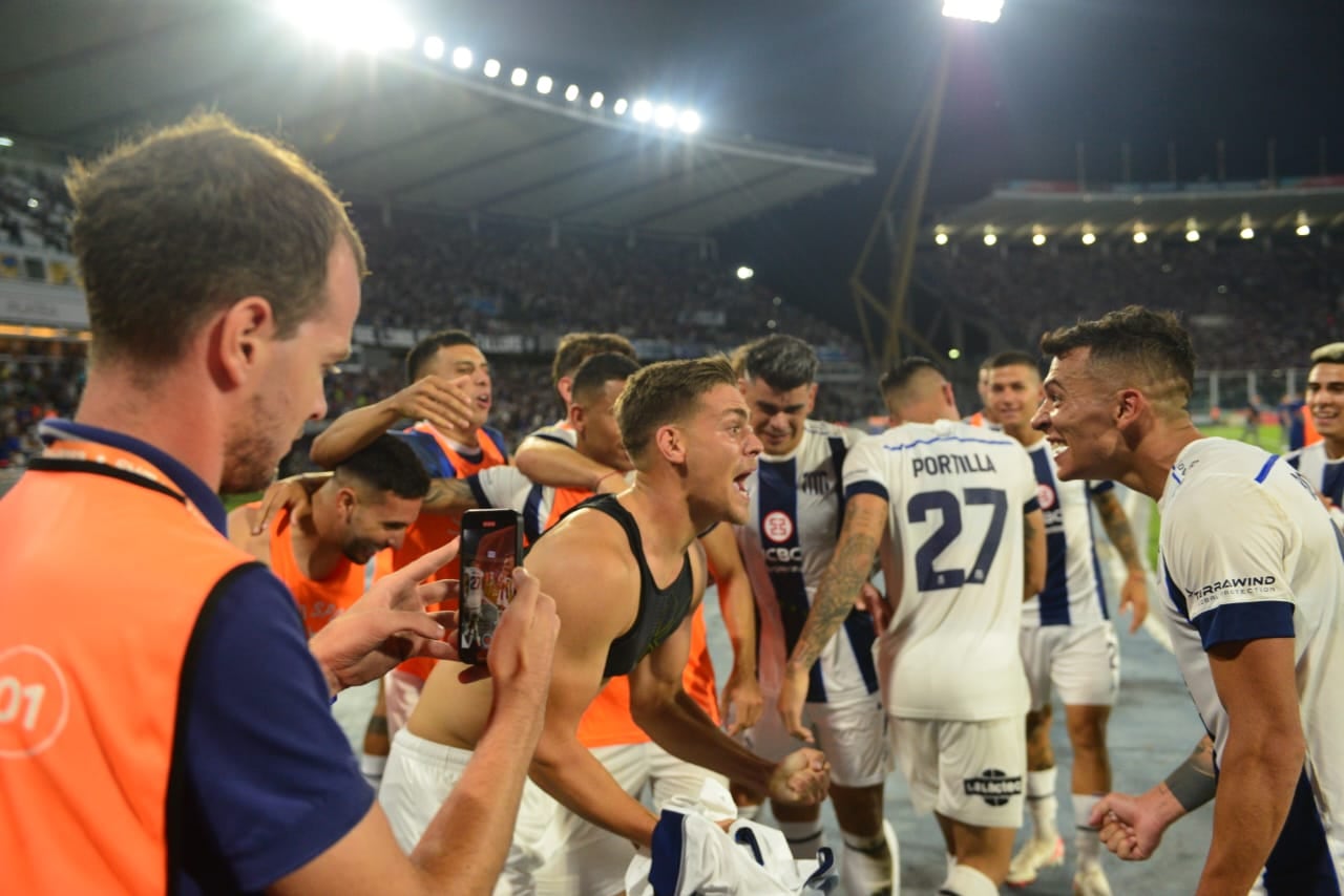 Federico Girotti marcó el 2-1 de Talleres ante Argentinos Juniors en el Kempes por la quinta fecha de la Copa de la Liga Profesional. (Javier Ferreyra / La Voz)