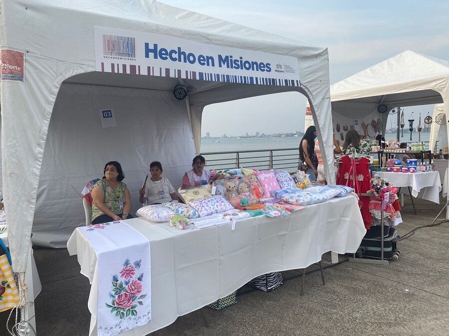 Jornada exitosa de la feria “Hecho en Misiones” en la Costanera de Posadas