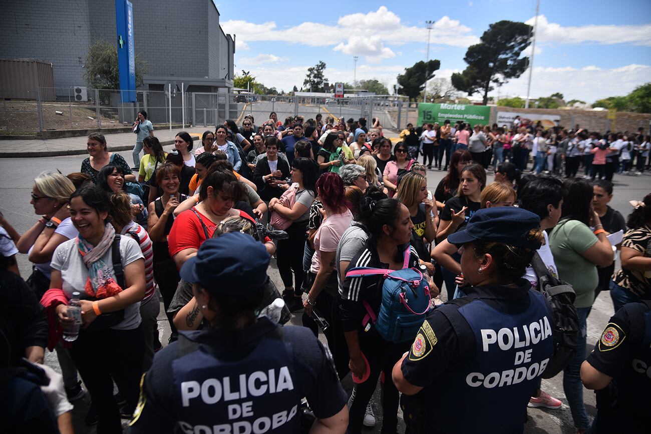 La asamblea del Soelsac se lleva a cabo en la sede de Forja.    Foto: (Pedro Castillo / La Voz)