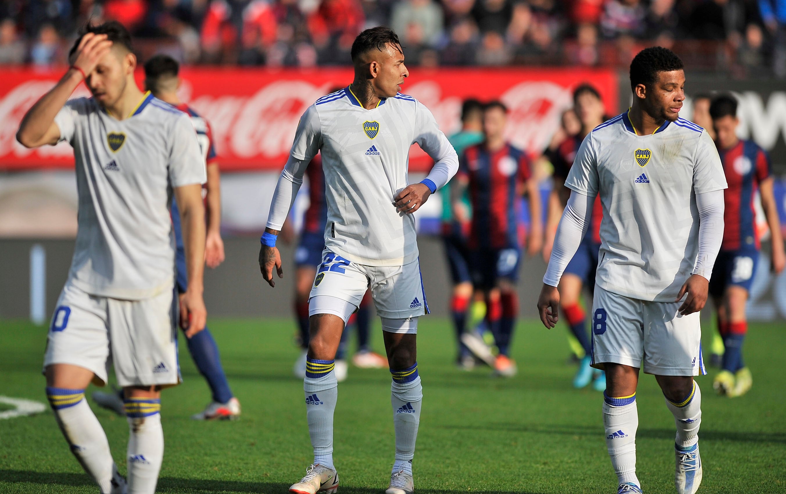 Boca, en medio de otra crisis, en su visita a San Lorenzo de Almagro. (Fotobaires).