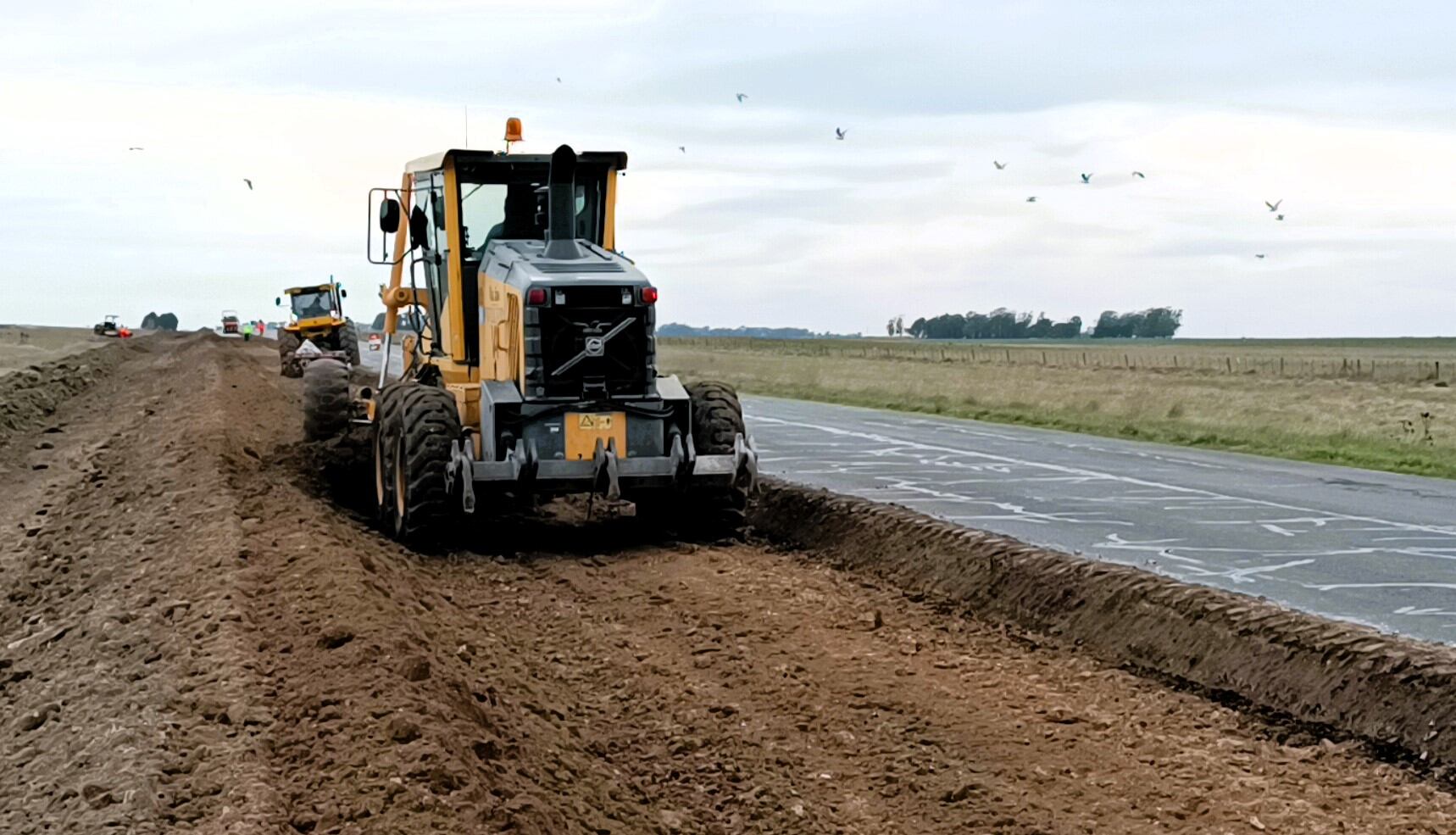 Avanzan los trabajos de repavimentación de la Ruta Nacional Nº3 entre Tres Arroyos y Gonzales Chaves