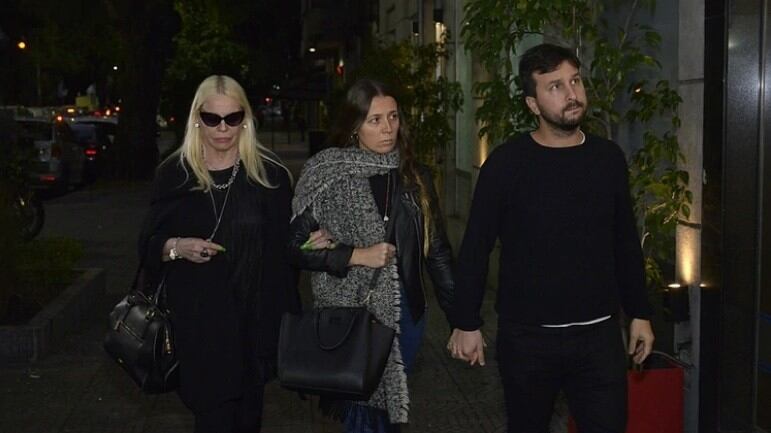 Silvia Süller, Marilyn y su esposo, en el velorio de la madre de la mediática.