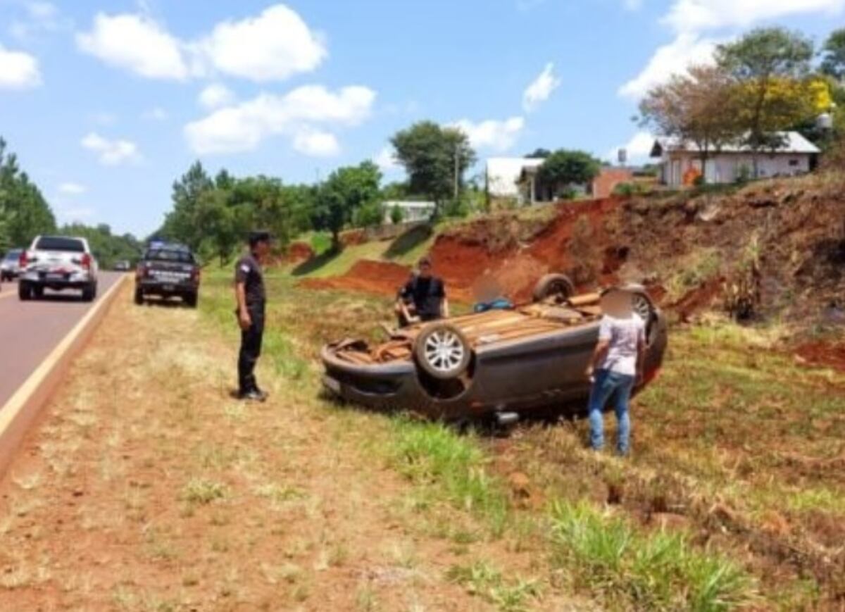 Campo Ramón: salvó su vida de milagro tras despistar y volcar con su automóvil