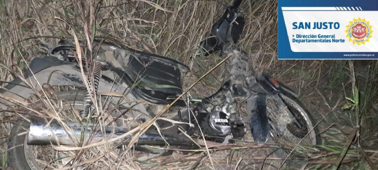 Motocicleta recuperada por la Policía en zona rural de Arroyito