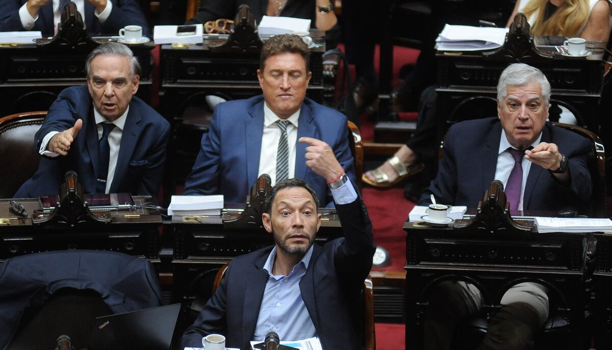 Bajo fuerte presión de Córdoba por fondos, se aprobó en general la “ley ómnibus”