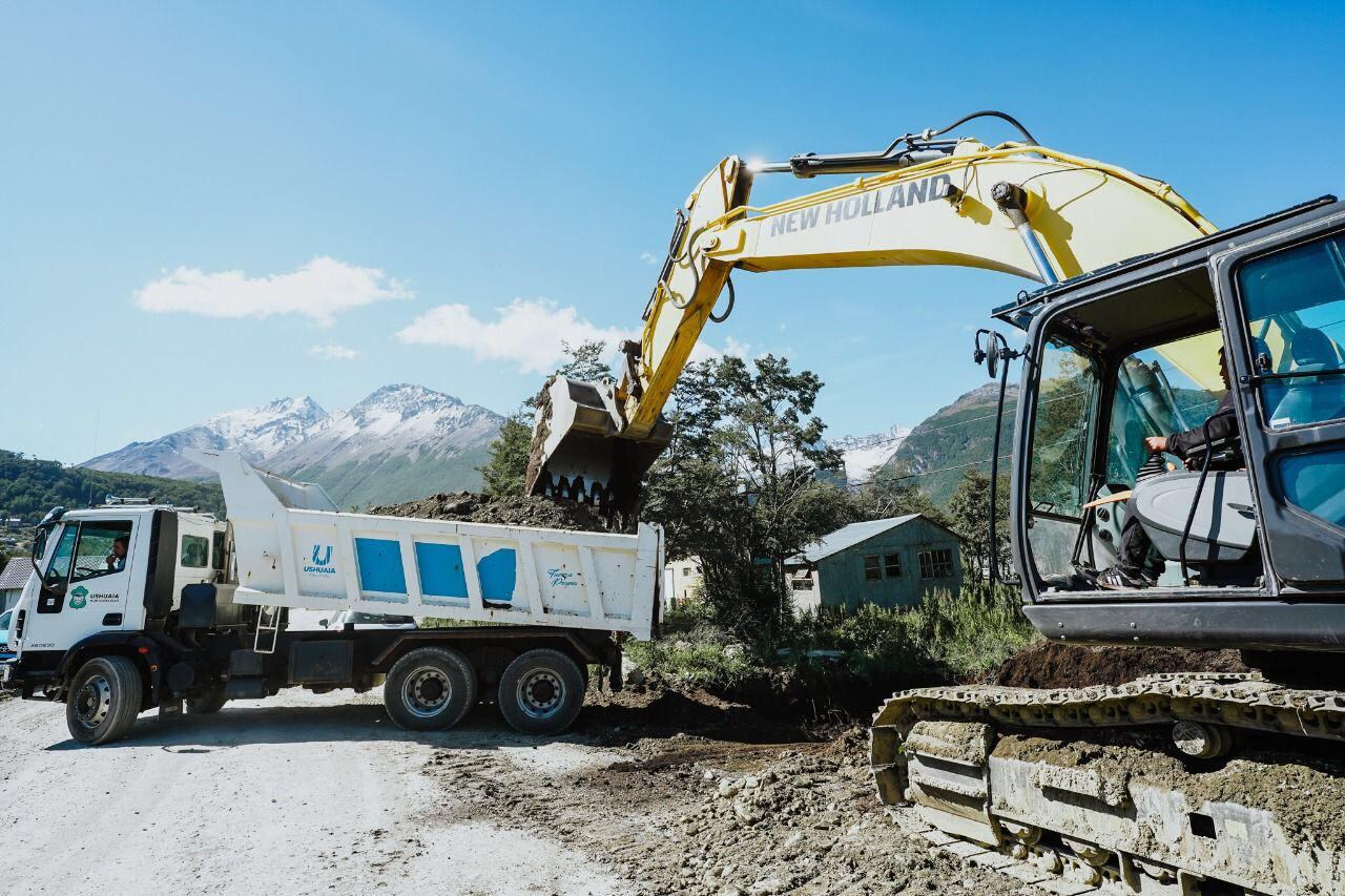 La Municipalidad apertura de la primera de las tres calles que están proyectadas en el barrio de Andorra.