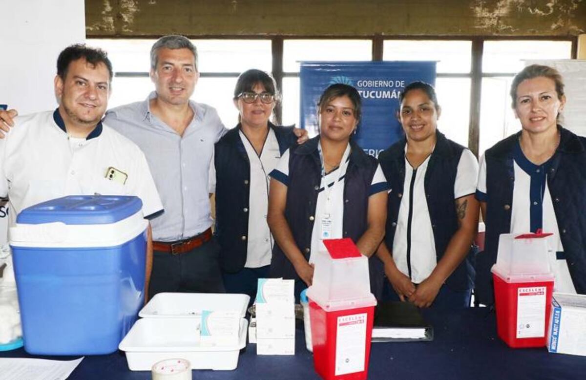 Dengue: culmina vacunación para trabajadores del Subsidio de Salud