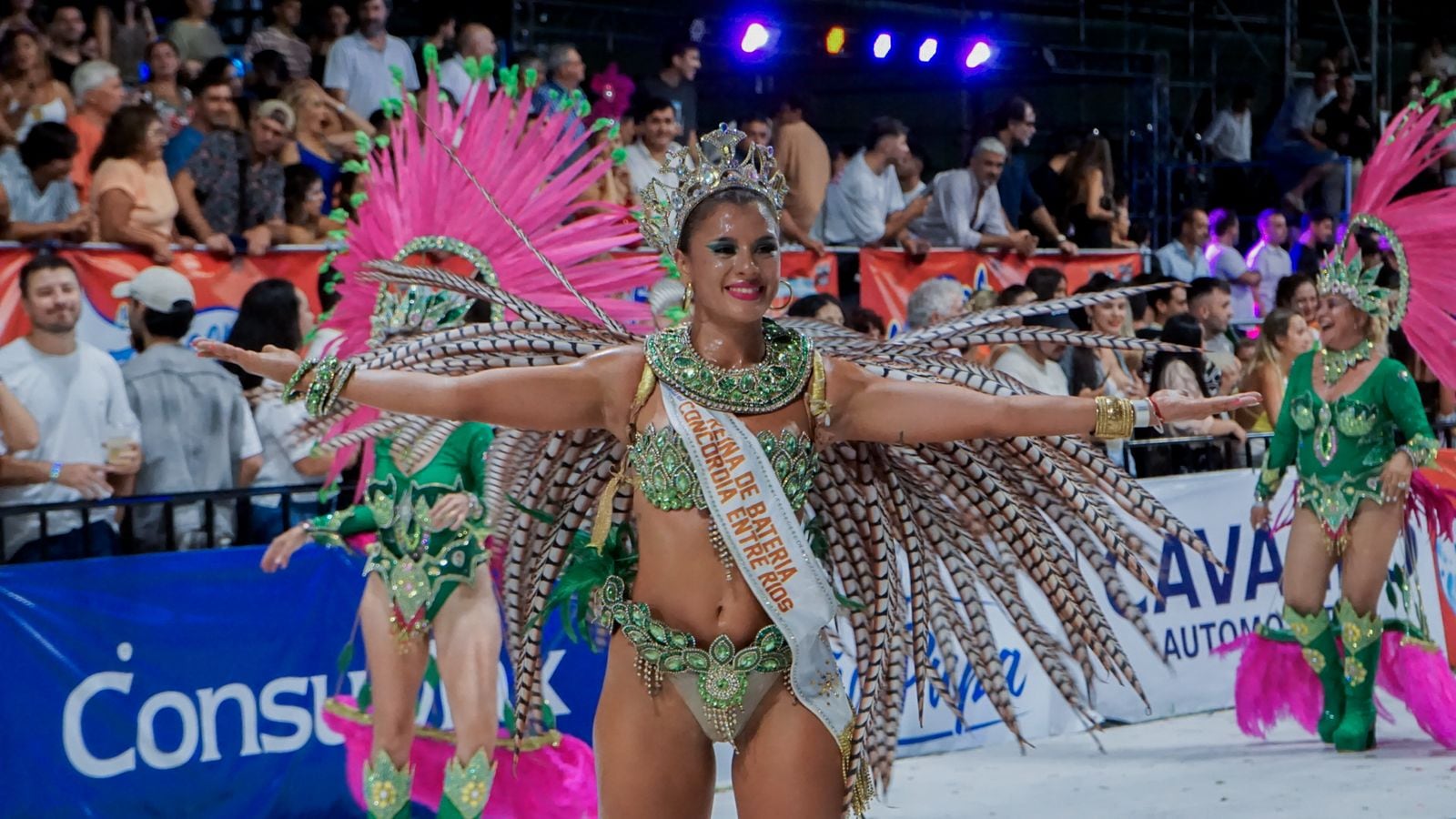 Magia, ritmo y emoción en la quinta noche del carnaval de Concordia.