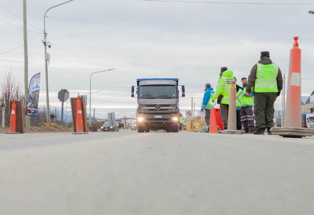 Comienza la temporada de invierno y los vehículos deberán circular con los neumáticos adecuados. Se controlará el uso de ruedas con clavos y/o cadena, a camiones, en caso de corresponder.