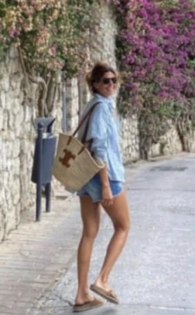 Juliana Awada fan de la moda circular, deslumbró con un outfit muy veraniego