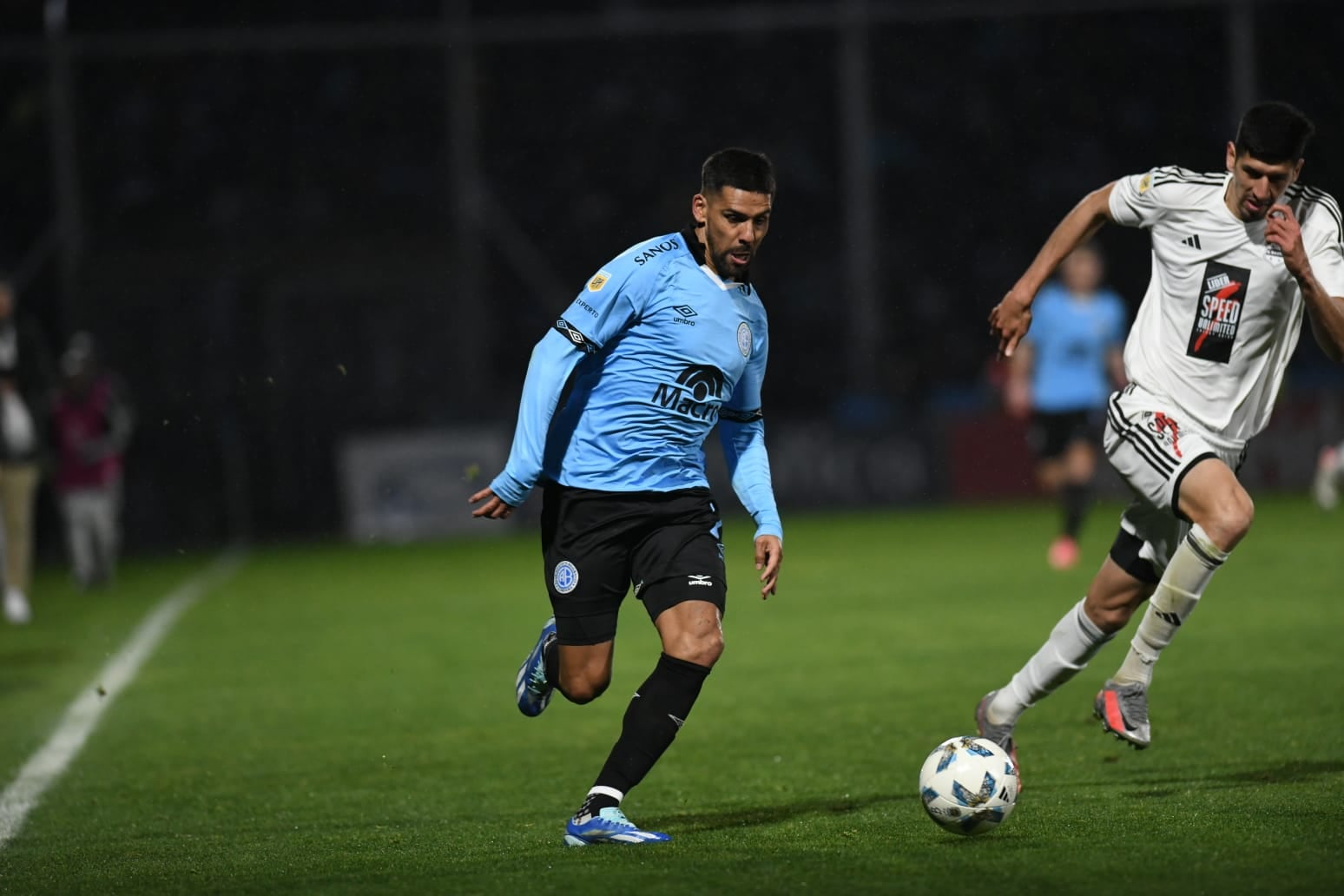 Belgrano en su partido ante Riestra. (Facundo Luque / La Voz).