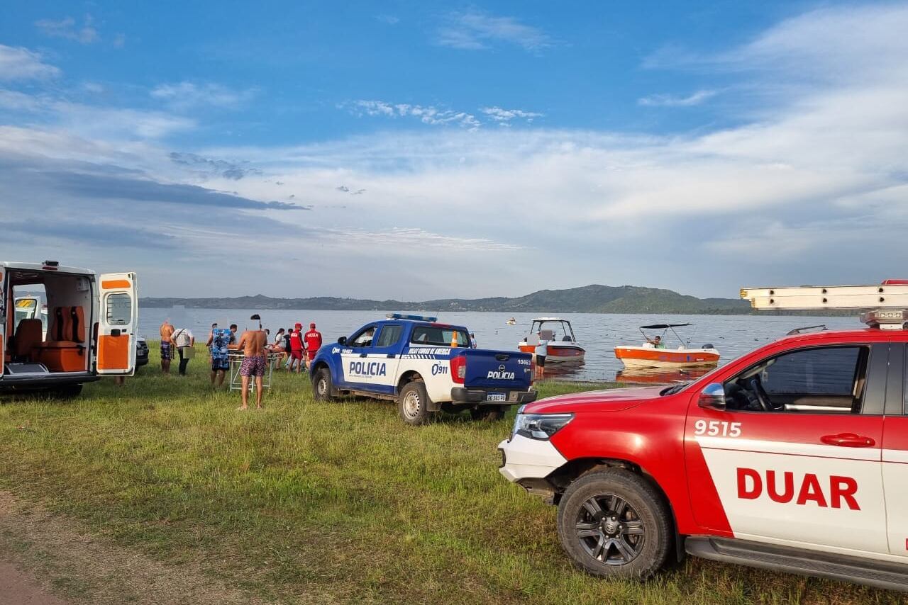 Murió mientras practicaba con un kayak en el dique Los Molinos. (Policía de Córdoba)