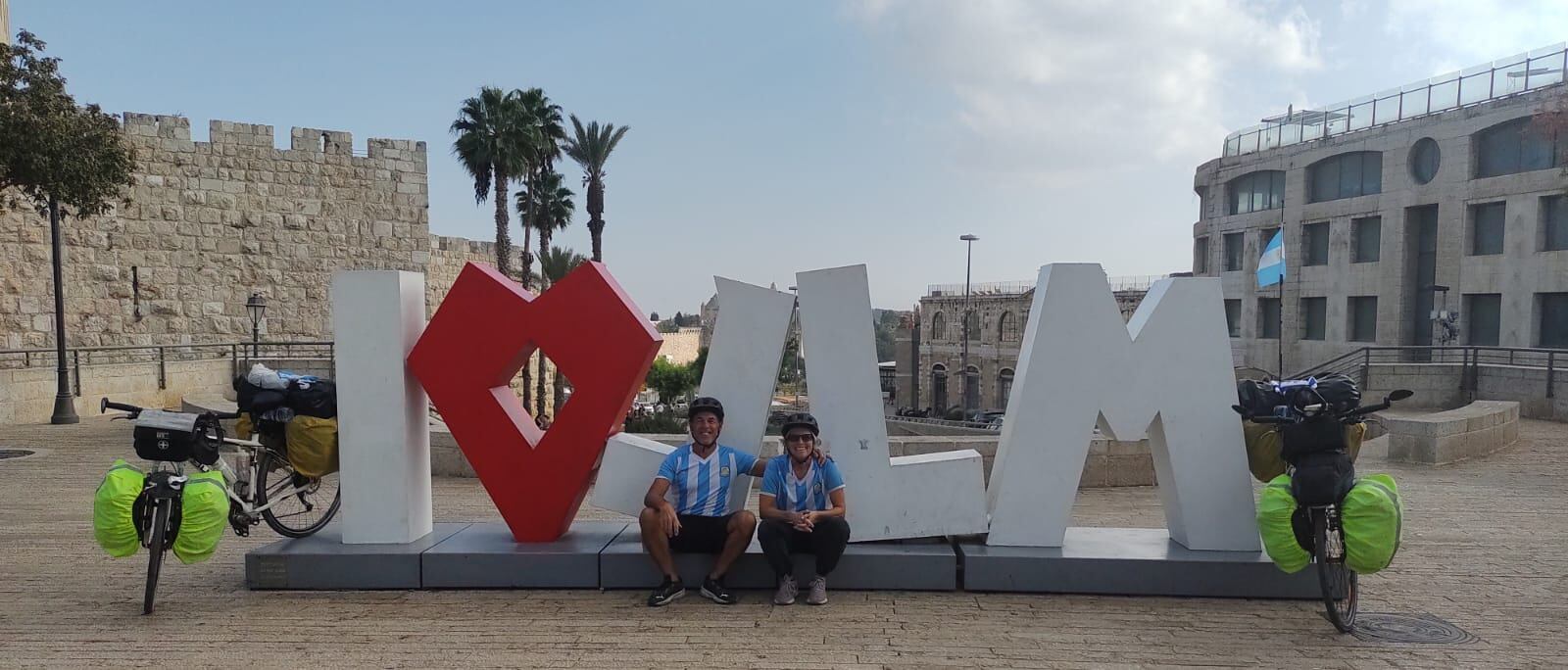 Un gualeguaychuense pedaleó casi 10 mil kilómetros para llegar al Mundial de Qatar