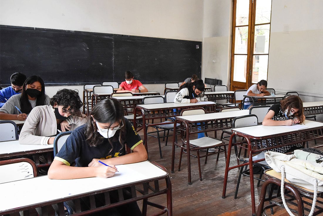 En siete provincias el dato es peor aún, y no alcanza ni al 10% de los alumnos que terminan el secundario a tiempo.