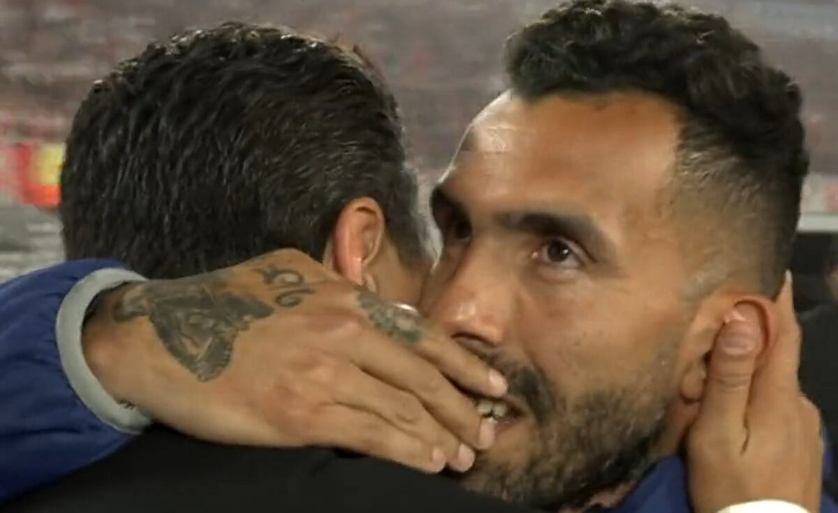 Qué le dijo Carlos Tevez a Marcelo Gallardo en su despedida del Monumental