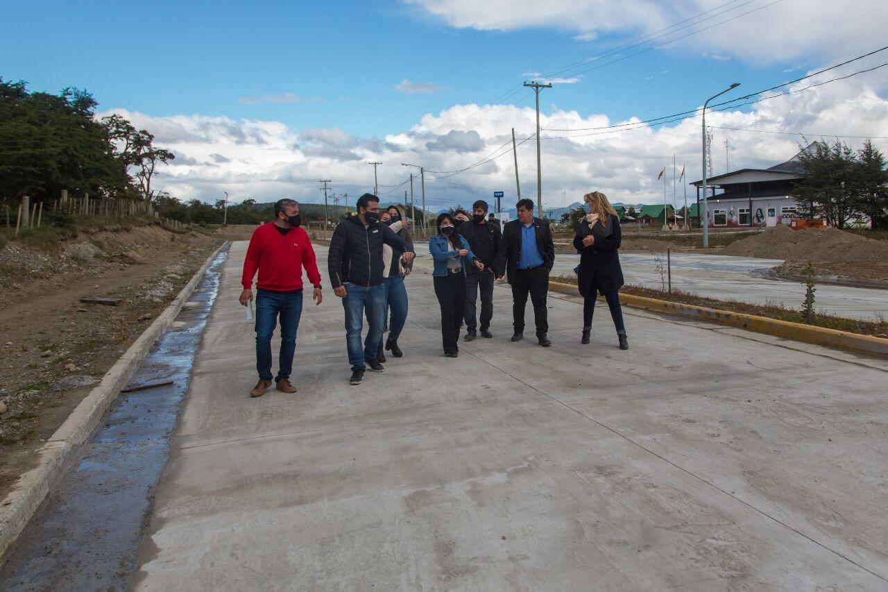 Walter Vuoto recorrió junto a Harrington las obras en Tolhuin