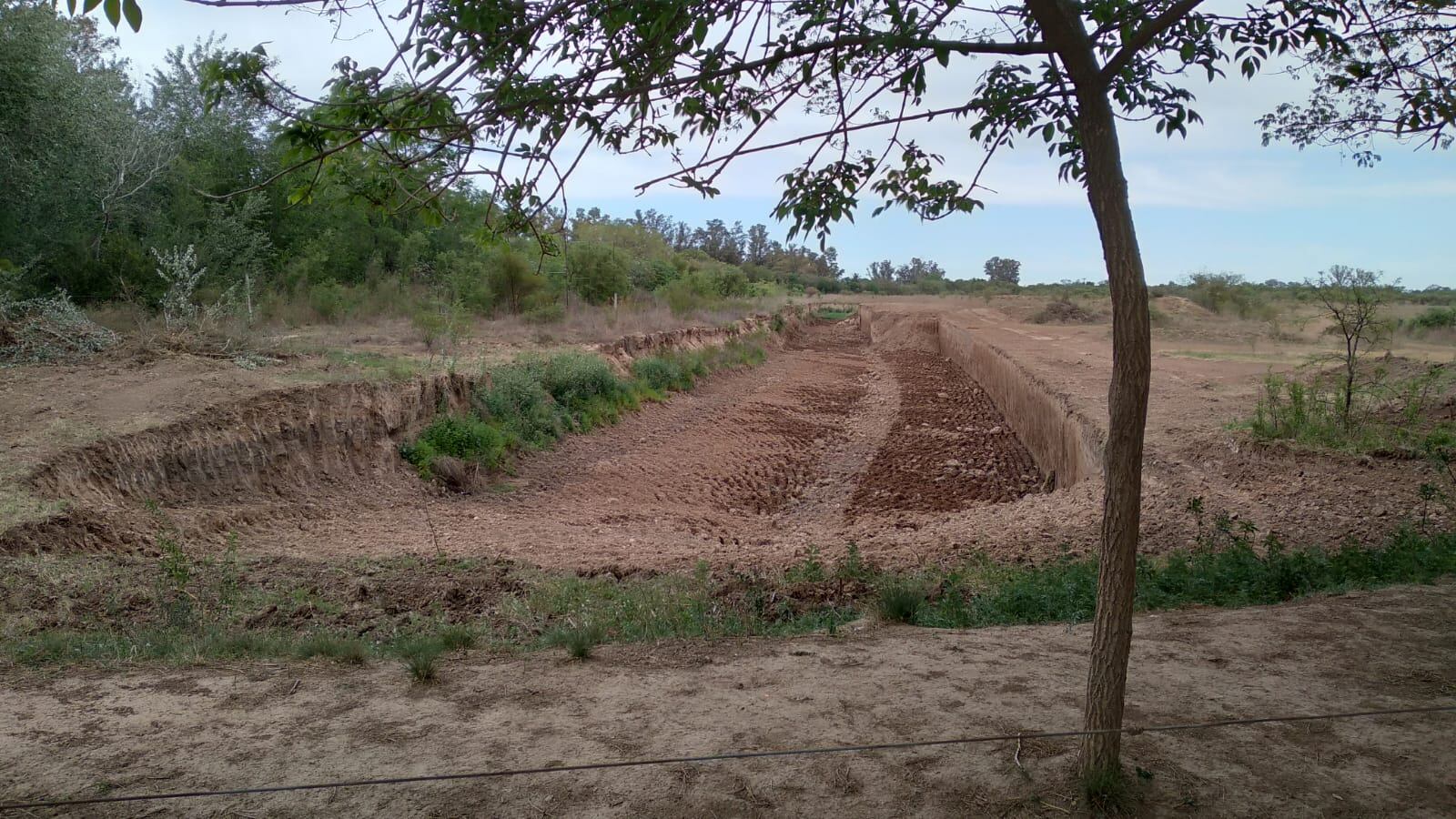 Laguna en Club Caza y Pesca de Arroyito