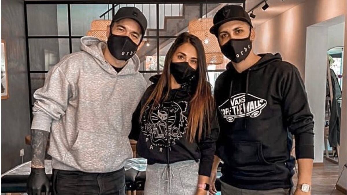 Antonela Roccuzzo Gets a New Tattoo