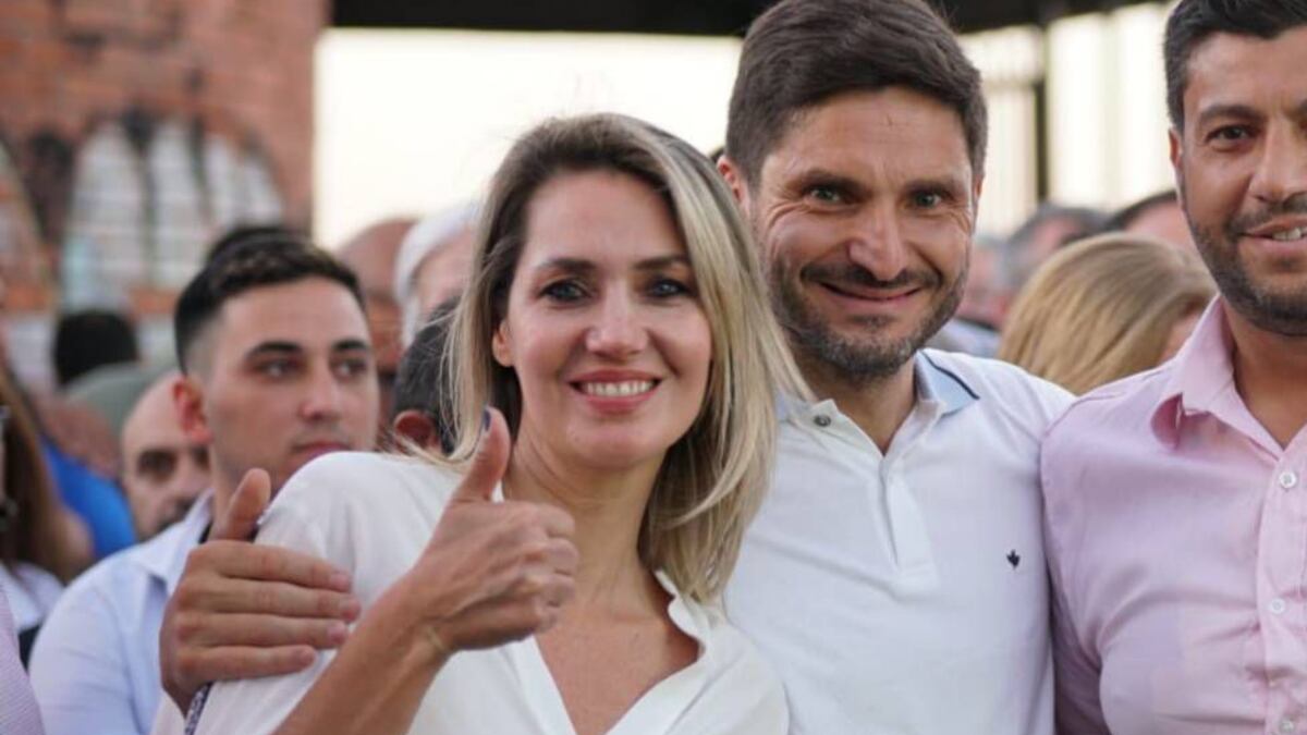 Carolina Losada se fotografió con Maximiliano Pullaro y negó haberlo  tratado de “narco”