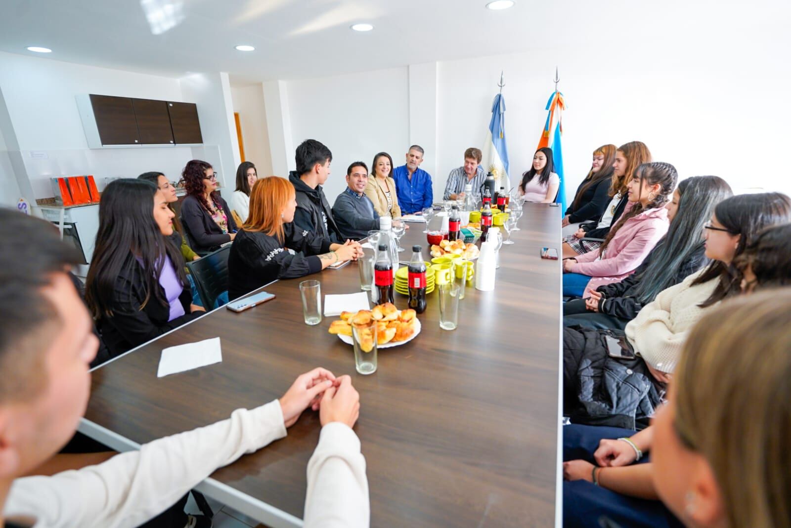 Melella se reunió con estudiantes para iniciar la organización del Congreso Provincial de Jóvenes