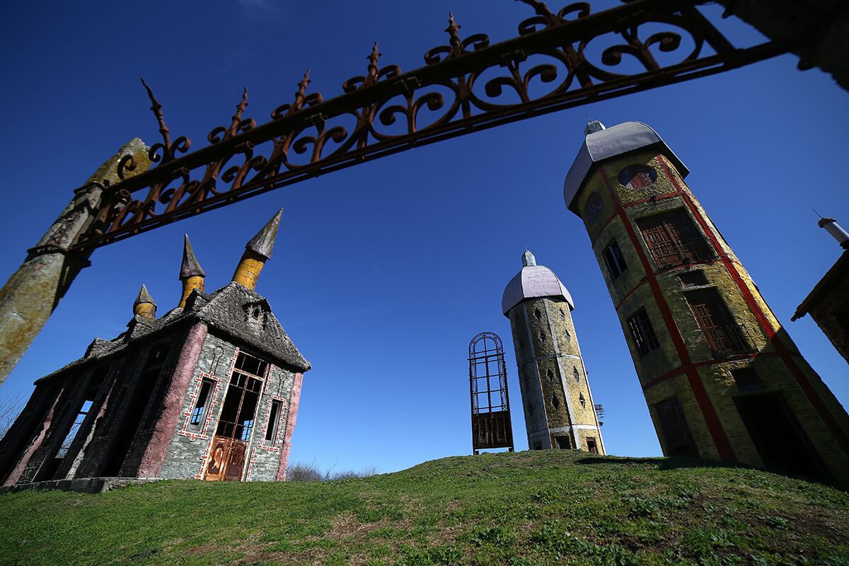 Campanópolis: el sueño de una aldea medieval hecho realidad en González Catán