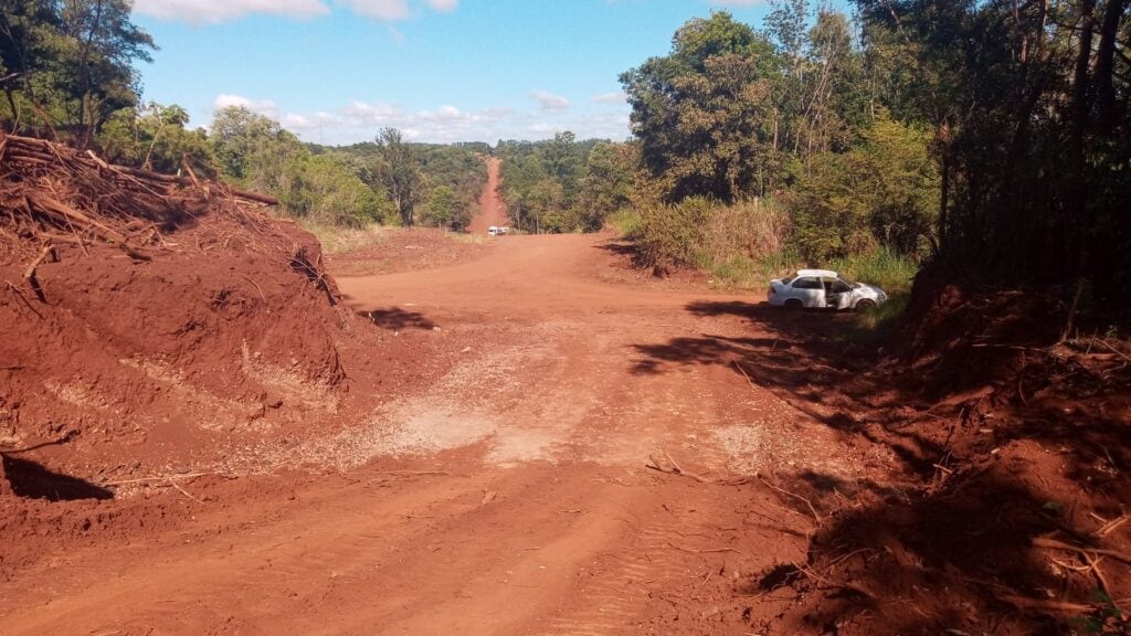 Eldorado: continúan ejecutando obras de asfaltado en diferentes calles.