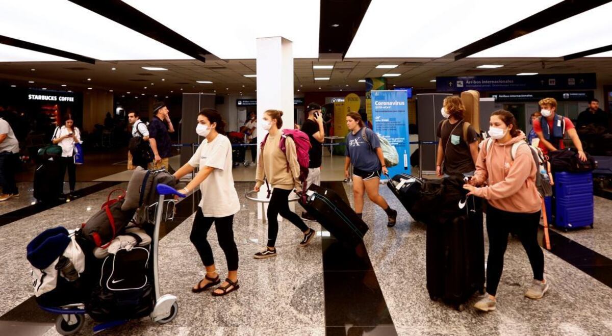 Variante Delta: más de cien países cierran sus fronteras e imponen restricciones