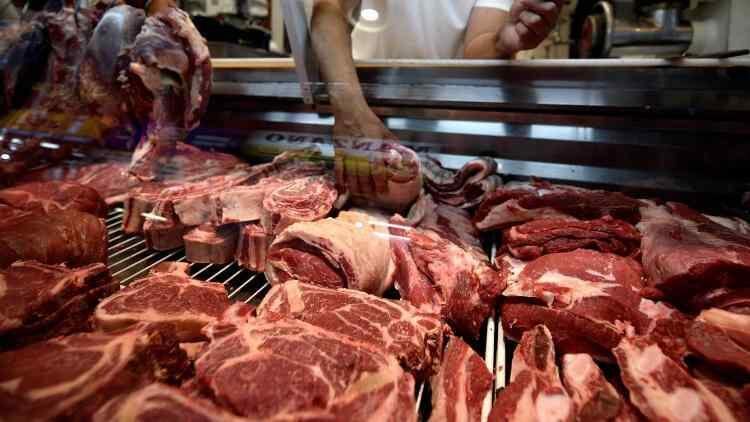 CORTES. En promedio, en Argentina se paga menos de 800 pesos por kilo la carne vacuna. (LA VOZ/Archivo)