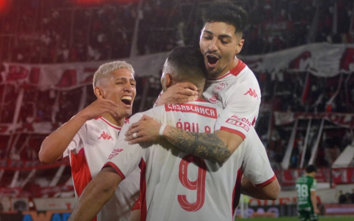 Wanchope Ábila ganó el duelo entre cordobeses: ¿fue un golazo o blooper?