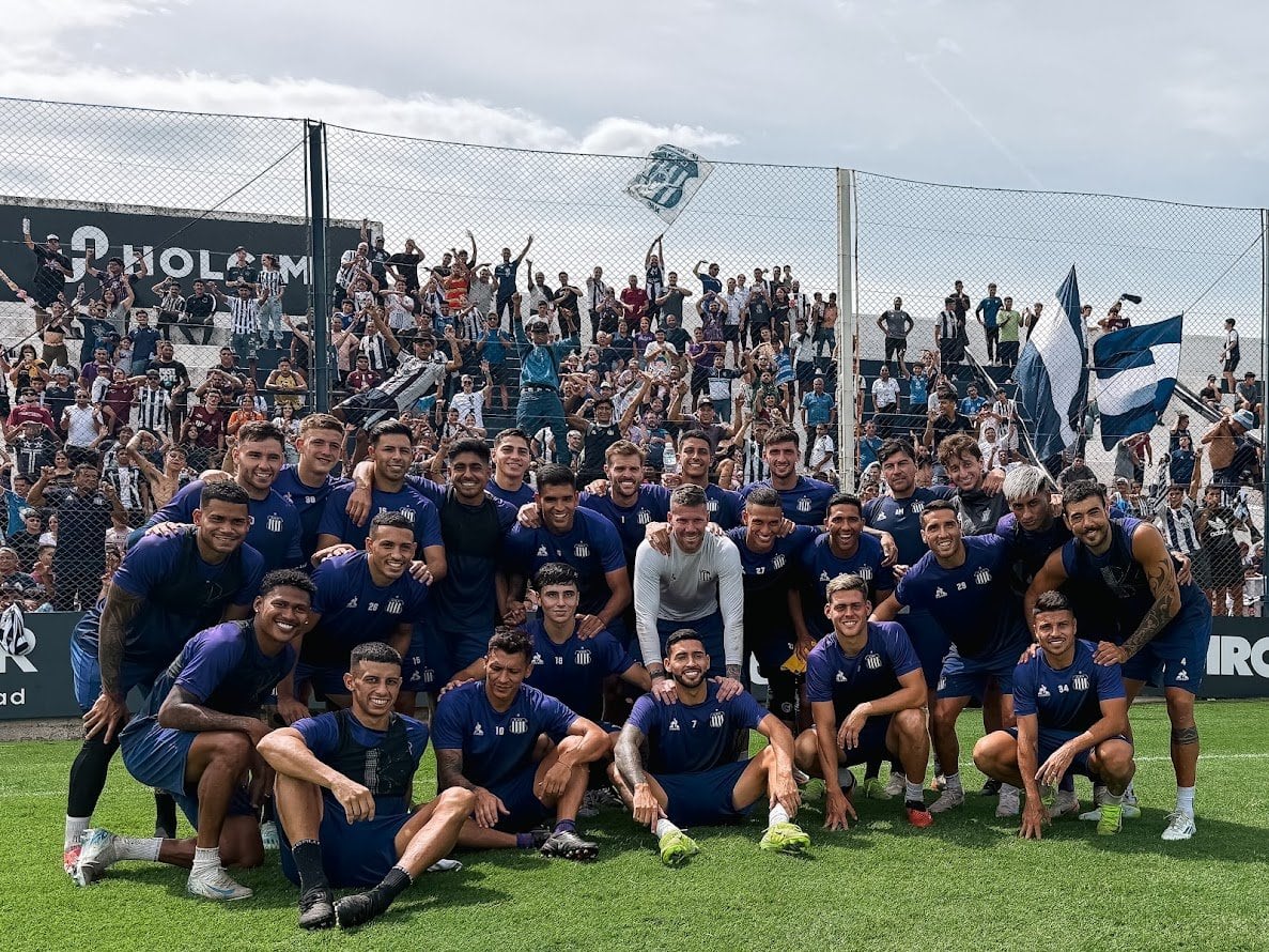 Entrenamiento de Talleres en La Boutique a puertas abiertas para los hinchas previo al partido con Tigre por Liga Profesional y la final de Supercopa Internacional con River. (Prensa Talleres)