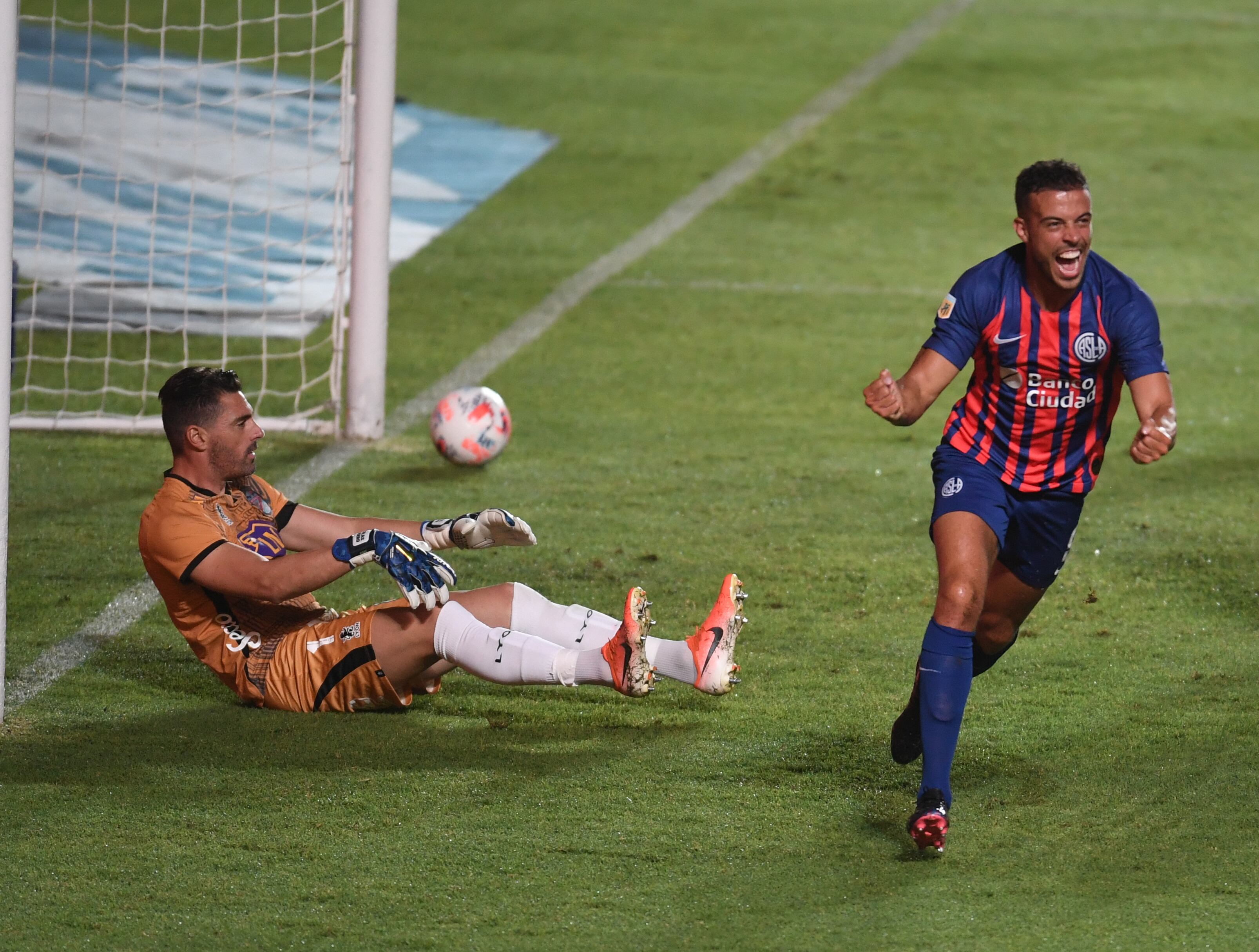 Franco Di Santo dejará de hacer goles en San Lorenzo. Télam/VIC