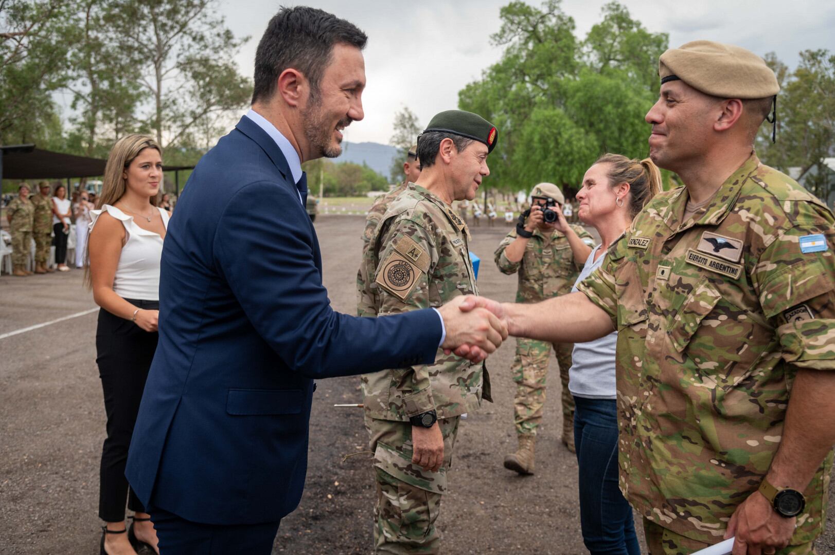 No se podrá usar más en lenguaje inclusivo en las Fuerzas Armadas.